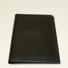 картинка Бумажник водителя из натуральной кожи с тиснением "NISSAN" (чёрный) от интернет-магазина "АВТОИМПЕРИЯ", 2000646510619