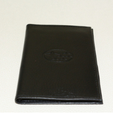 картинка Бумажник водителя из натуральной кожи с тиснением "SUBARU" (чёрный) от интернет-магазина "АВТОИМПЕРИЯ", 2000646510640